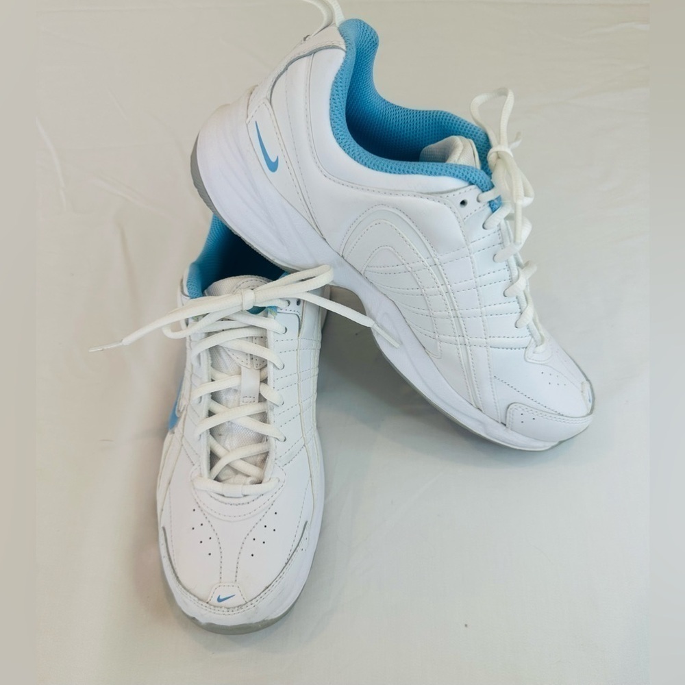 Nike Womens T Lite VIII 386508-141 White Running Shoes Sneakers Size 8.5